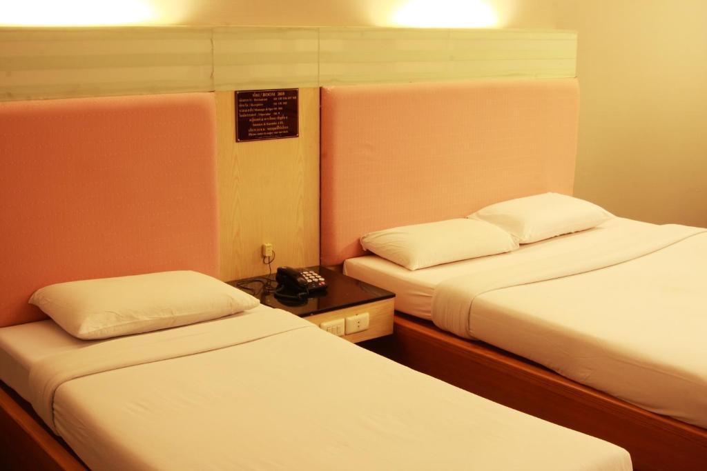 Pradipat Hotel Bangkok Chambre photo