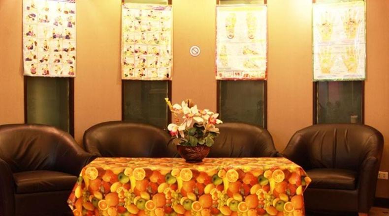Pradipat Hotel Bangkok Extérieur photo